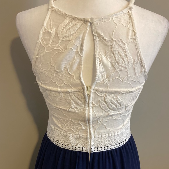 EUC dress! Only worn once - Picture 7 of 13